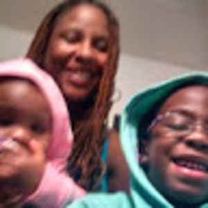 Meet your Posher, Alexis